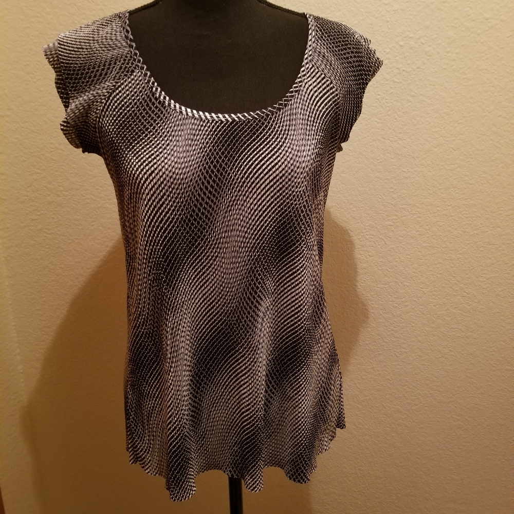 EUC Kenneth Cole NY women's top